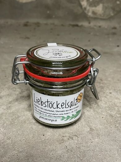 Liebstöckelsalz im Bügelglas. 