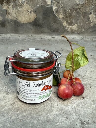 Zierapfel-Zwiebel-Senf spicy mit Zierapfeldeko.